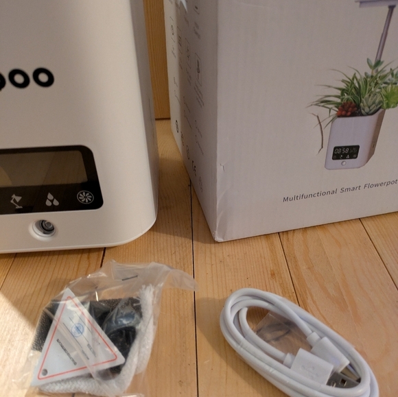 Smart Multifunctional Flowerpot - Picture 4 of 8